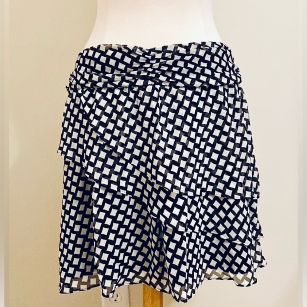 Nine West Black White Diamond Print XL Retro-Modern Chiffon Ruffle Mini Skirt